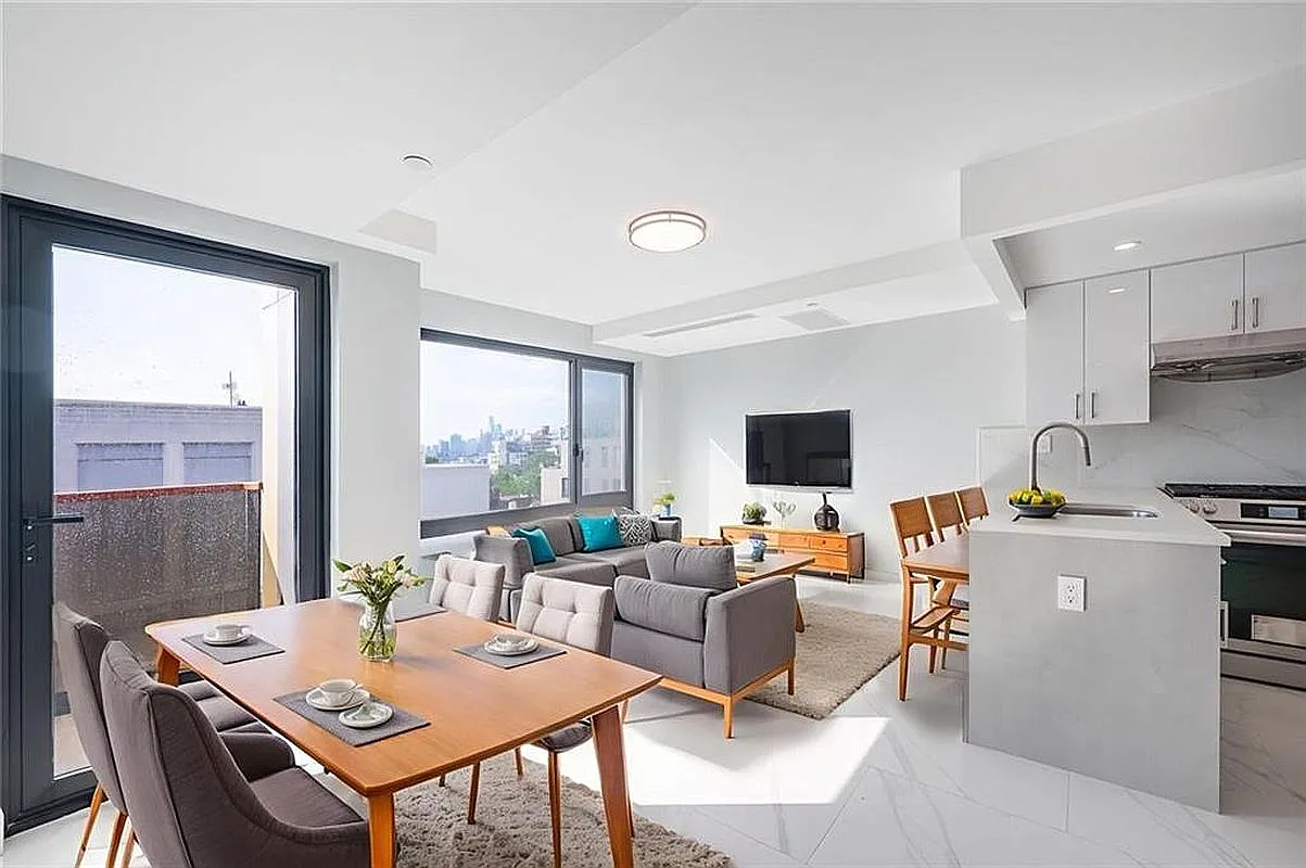 643 5th Ave #3A photo 1