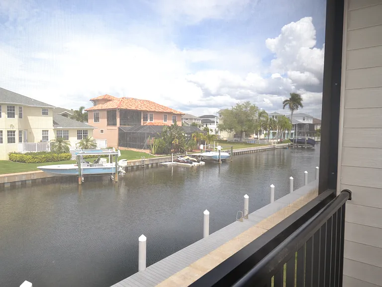 329 Moorings Cove Dr — Photo 38