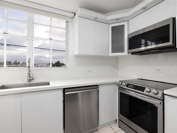 3rd image of 650 Calle Ceciliana #704
