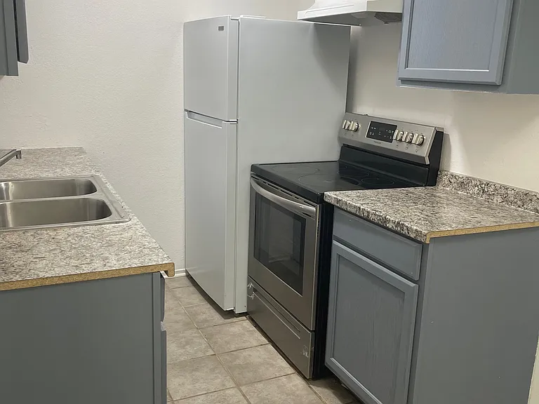 Mirador Apartments — Photo 13