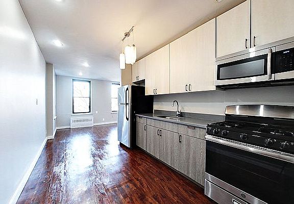5th image of 1351 Eastern Pkwy #42