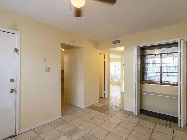 439 Valley Park Dr — Photo 6