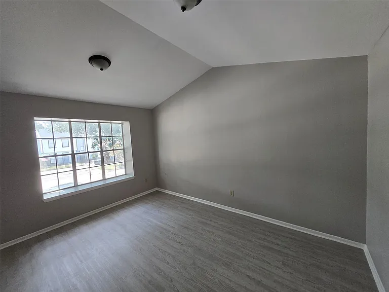7942 Grow Ln — Photo 14