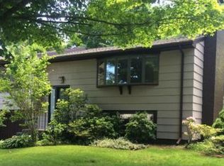 6 Carol Rd, Marblehead, MA 01945