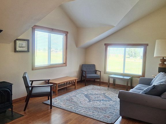 3rd image of 1009 Bass Ln