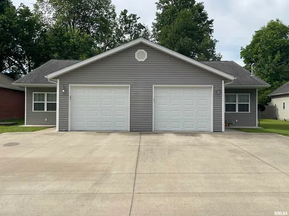 805 W Chestnut St #2, Marion, IL 62959