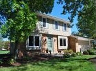 N81W18382 Tours Dr, Menomonee Falls, WI 53051