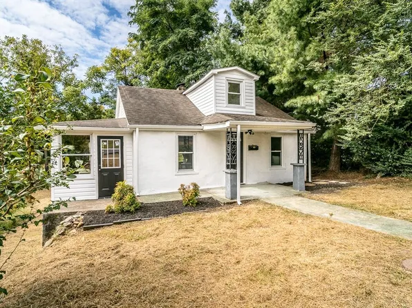 204 Dogwood St, Waynesboro, VA 22980