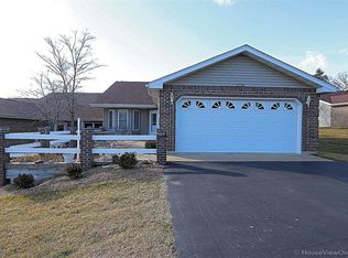 1736 Napoleon Dr, Bonne Terre, MO 63628