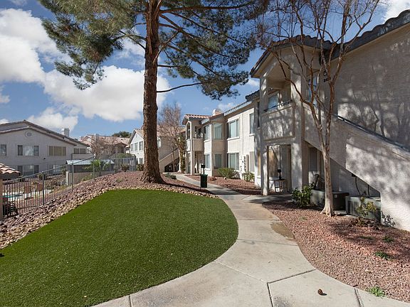 3rd image of 3070 Tarpon Dr Unit 204