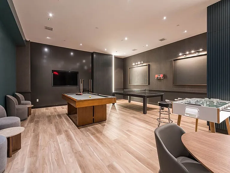 210 Clarkson Ave #Penthouse 8 — Photo 16