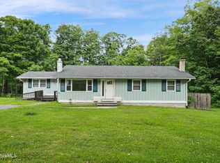 732 Main St, Becket, MA 01223