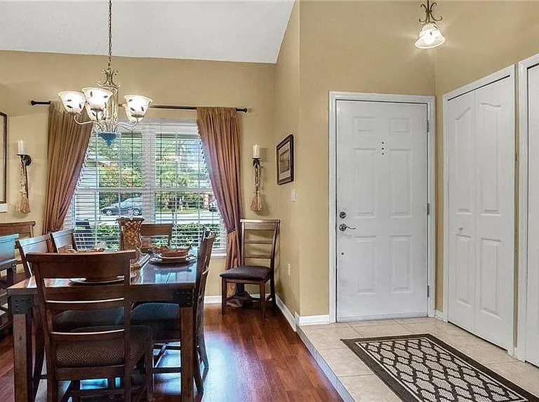 1017 Butler Creek Ct — Photo 4
