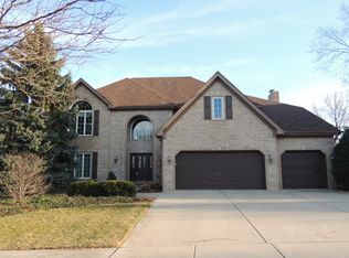 1011 Thackery Ln, Naperville, IL 60564