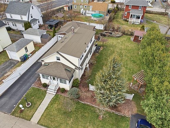 3rd image of 111 Beechcrest St