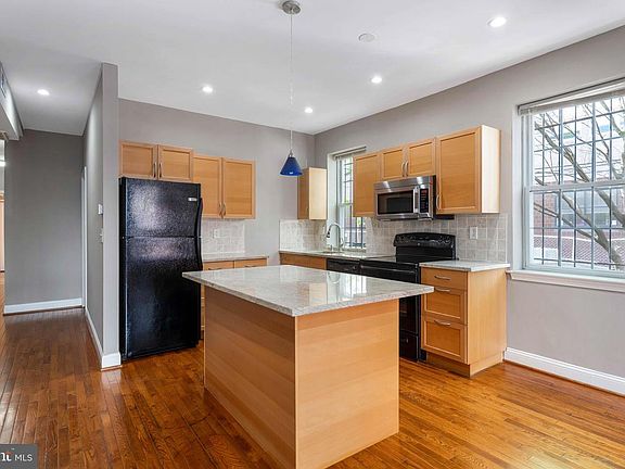 5th image of 1757-59 Frankford Ave #1