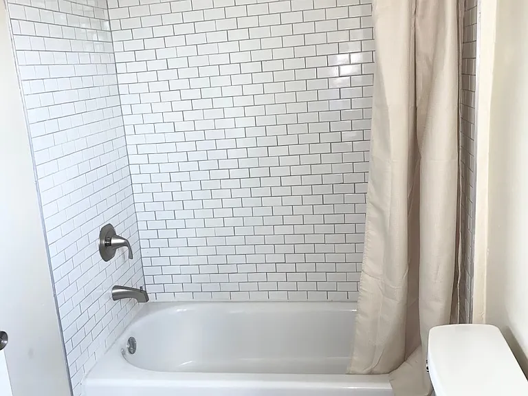 1951 W Court St #1951 — Photo 16