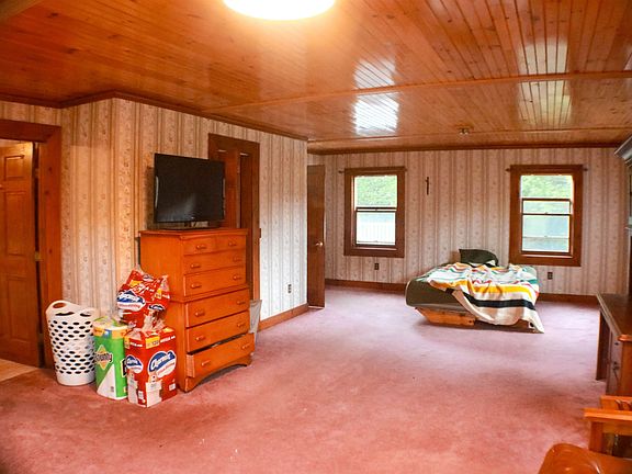 5th image of 1081 Beaver Meadow Road