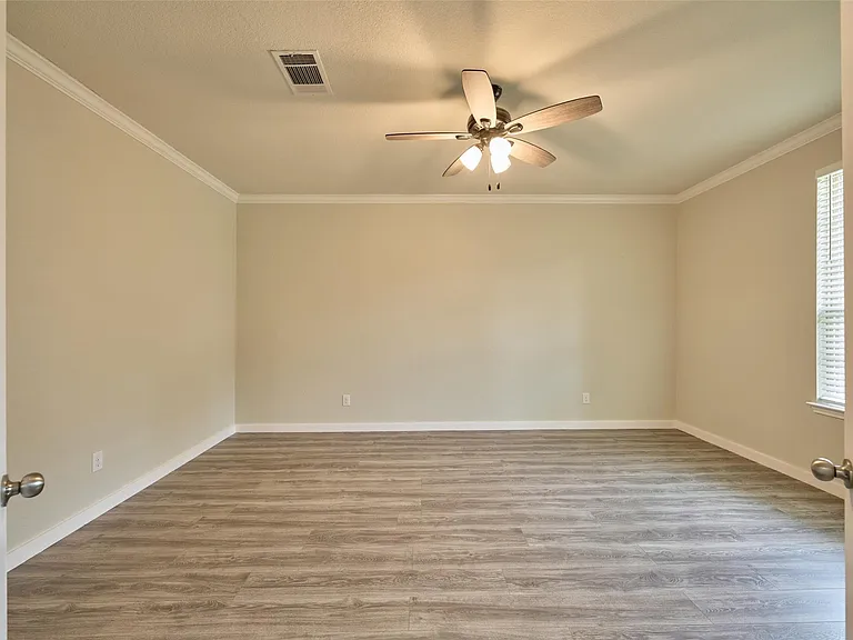 2214 Timberland Country Ct — Photo 9