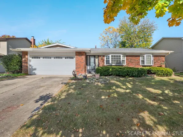 6652 Foxtree Ave, Woodridge, IL 60517
