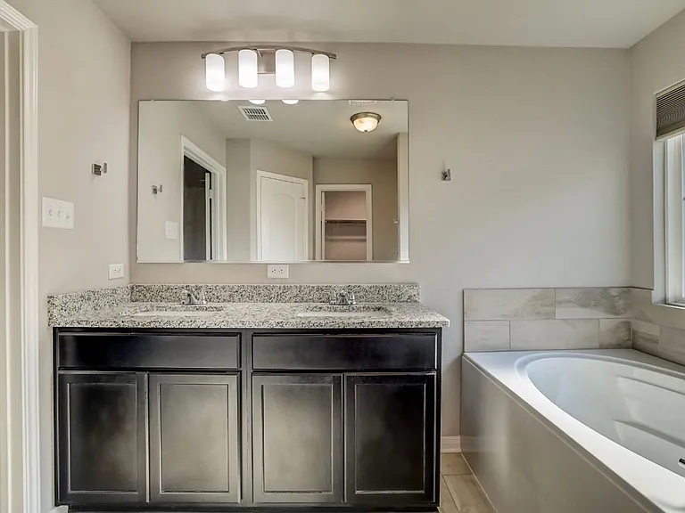 3031 Dade Loop — Photo 15