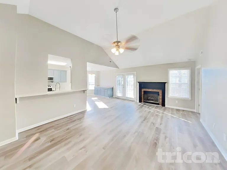 123 Homestead Pl — Photo 2