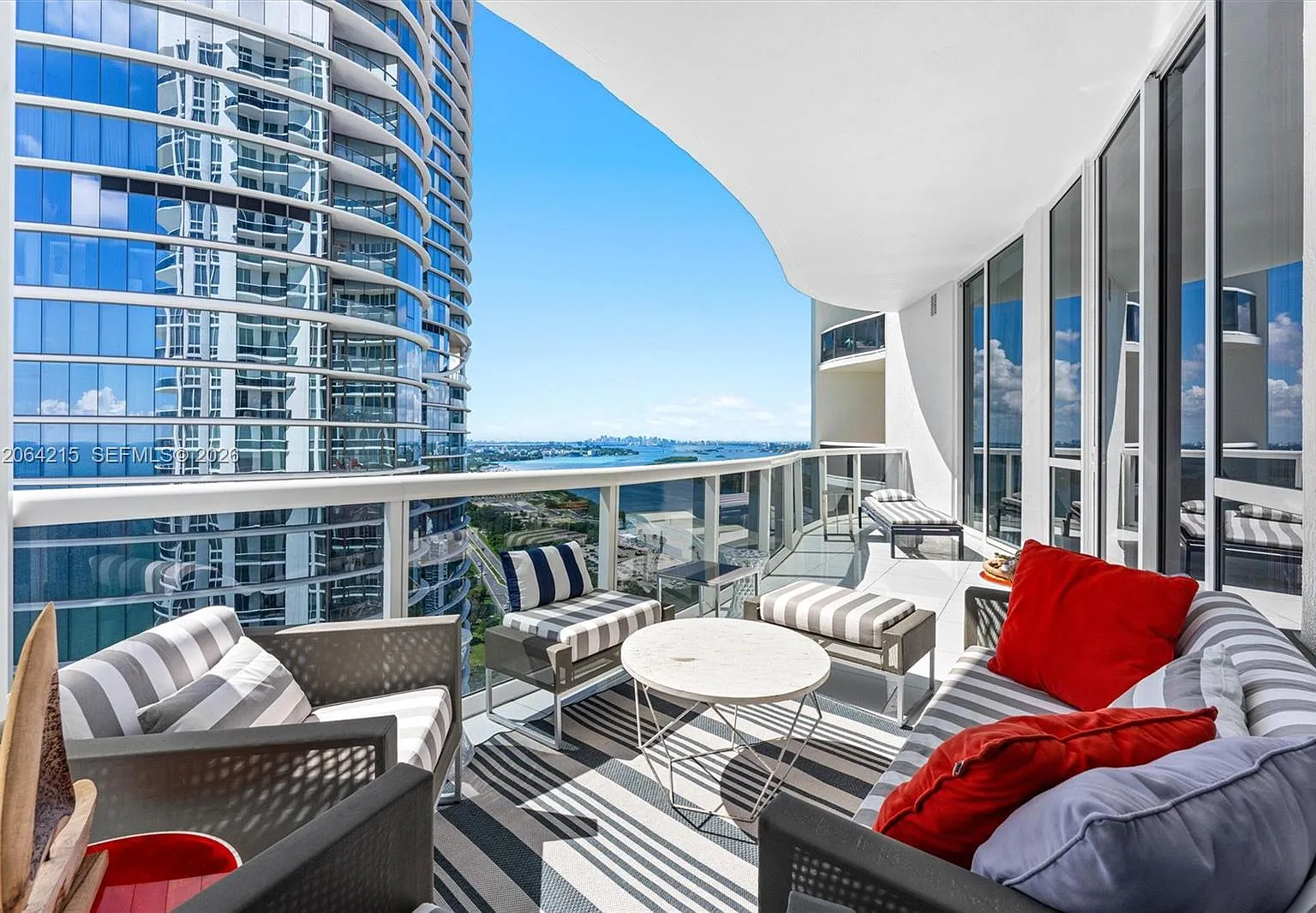 Tdr Tower Iii Condo — Photo 1