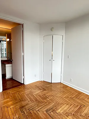 Rented by Douglas Elliman | media 8