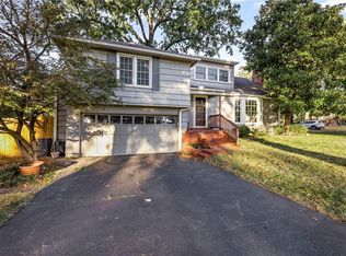 7000 Roe Ave, Prairie Village, KS 66208