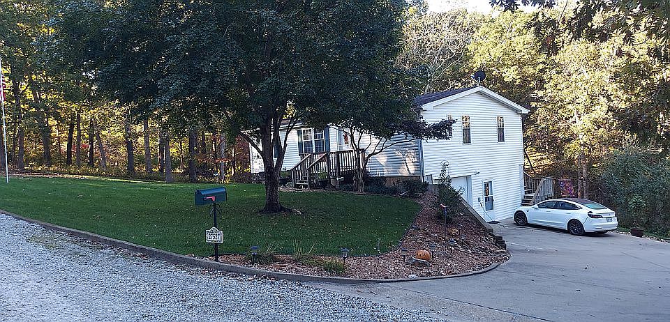 2nd image of 27527 Salmon Ln