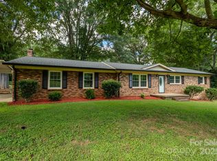 3586 Spring Valley Dr, Newton, NC 28658