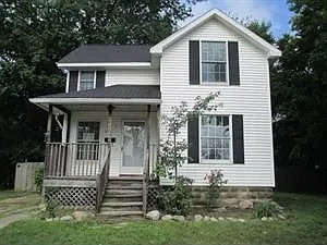 607 North St photo 1
