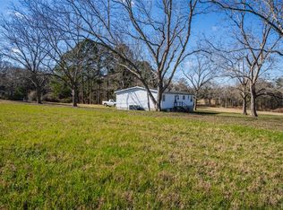 301 Robin Rd, Alma, GA 31510