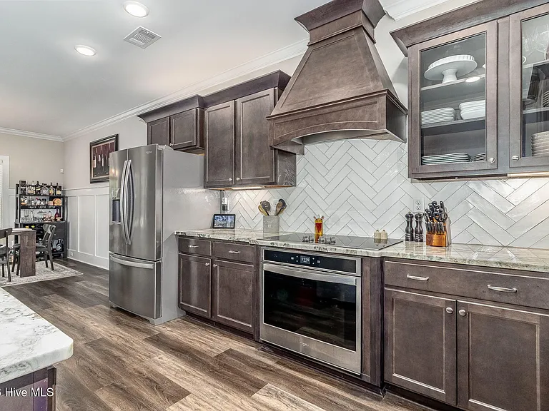 2630 Laurens St — Photo 16