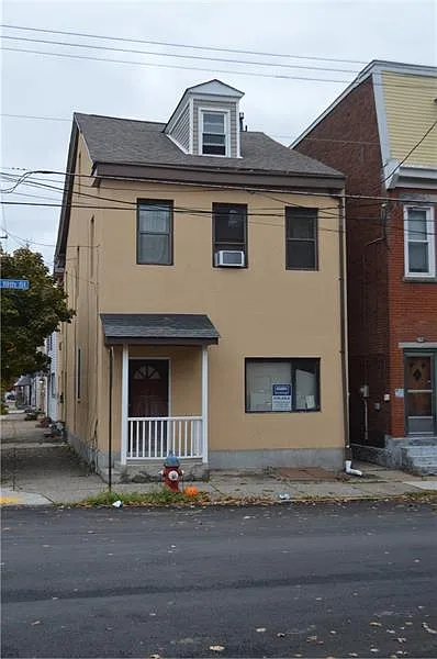 64 S 19th St photo 1