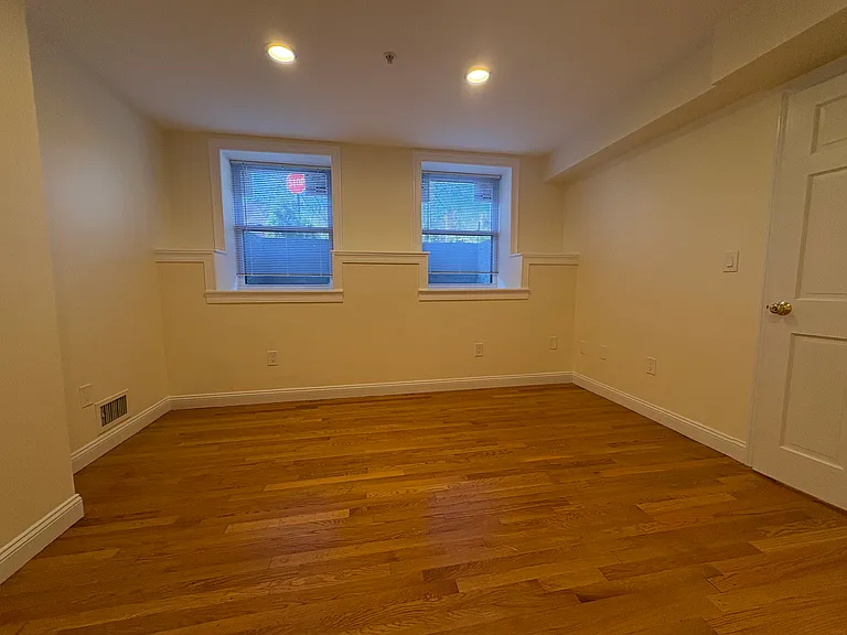 1801 Beacon St #1 — Photo 10