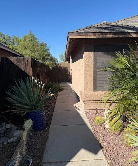 1283 N Sandecker Ln — Photo 4