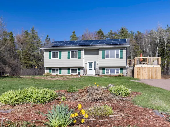 18372 Highway 2, Fenwick, NS B0L 1C0