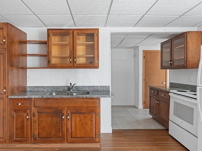 157 Harry L Dr #1 — Photo 2