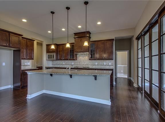 5th image of 231 Danton Ct #76
