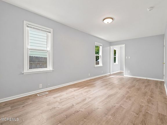 4th image of 42 Center Avenue