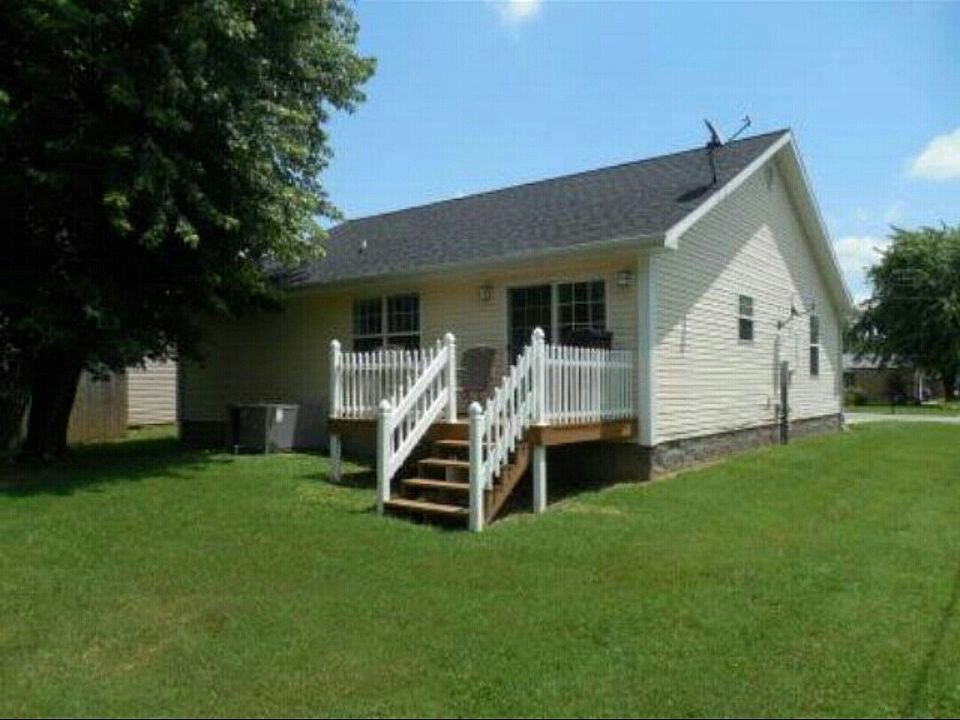 2nd image of 1049 Eastside Ln