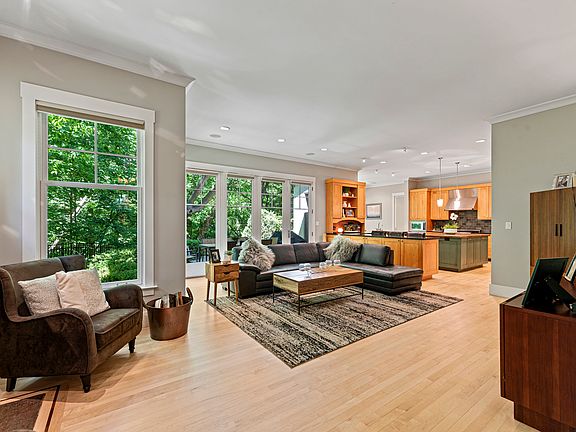4th image of 2340 Woodpath Ln
