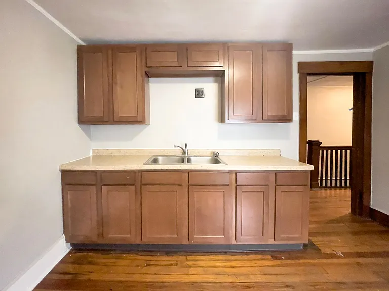 1405 W Jackson St — Photo 27