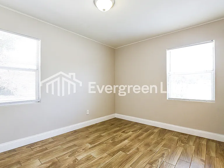 757 East Ave — Photo 9
