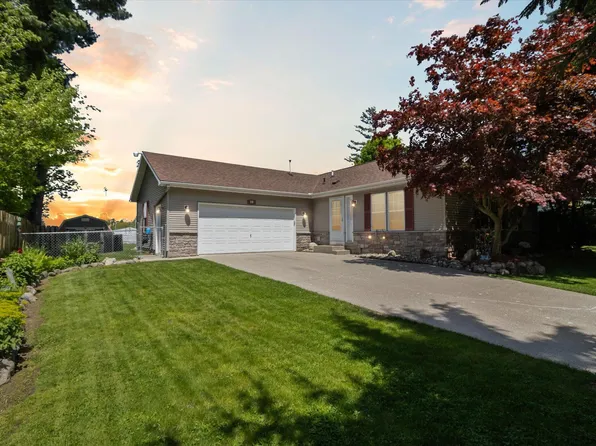 99 South St, Cedar Springs, MI 49319