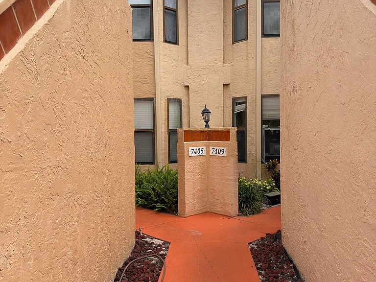7405 Sugar Bend Dr #7405 — Photo 2