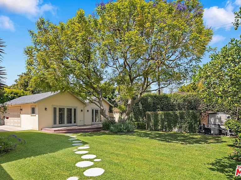 512 N Linden Dr — Photo 32