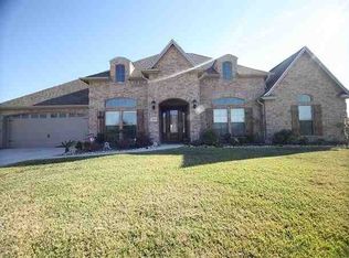 3495 Thoreau St, Beaumont, TX 77707