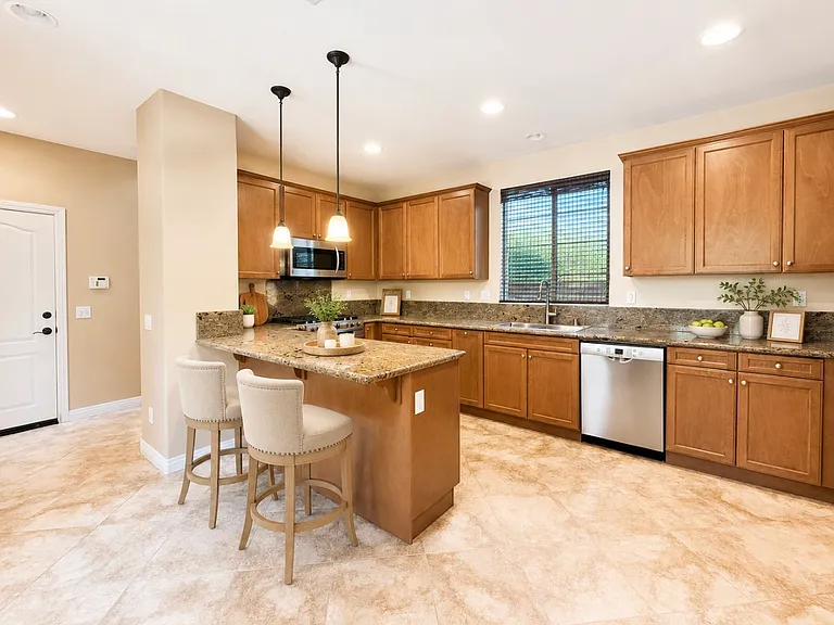 8404 Katherine Claire Ln — Photo 5